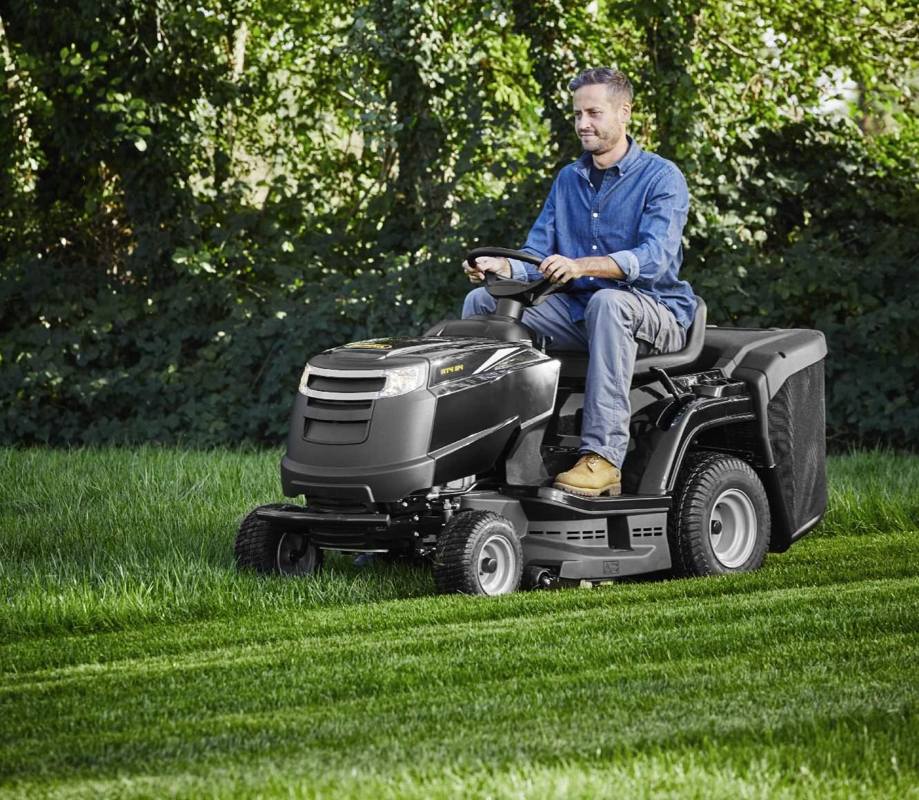 Alpina Rasentraktor AT4 84 A – Modell 2024